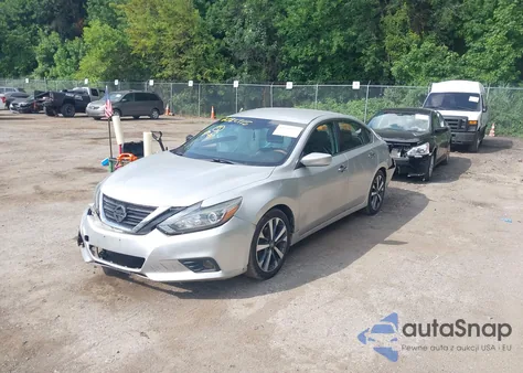 2017 Nissan Altima 2.5 Sr из США, поврежденный, VIN 1N4AL3AP1HC150496